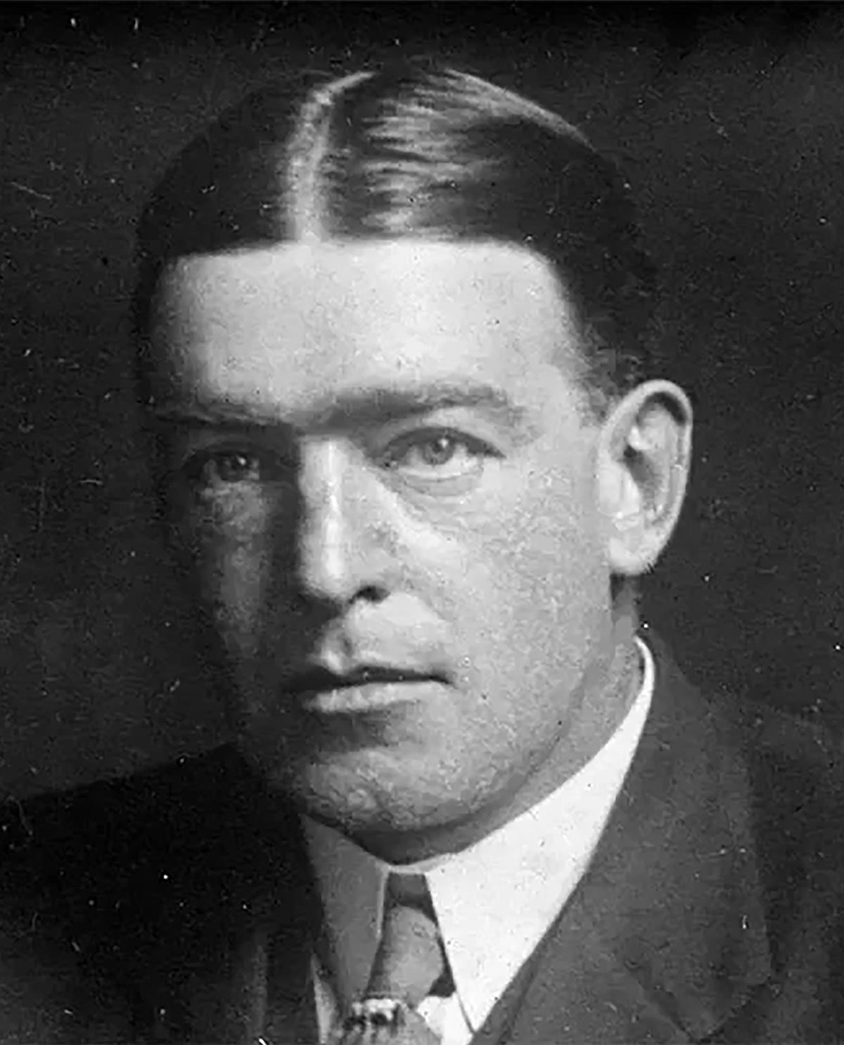 SHACKLETON MEMORIAL AT WESTMINSTER ABBEY