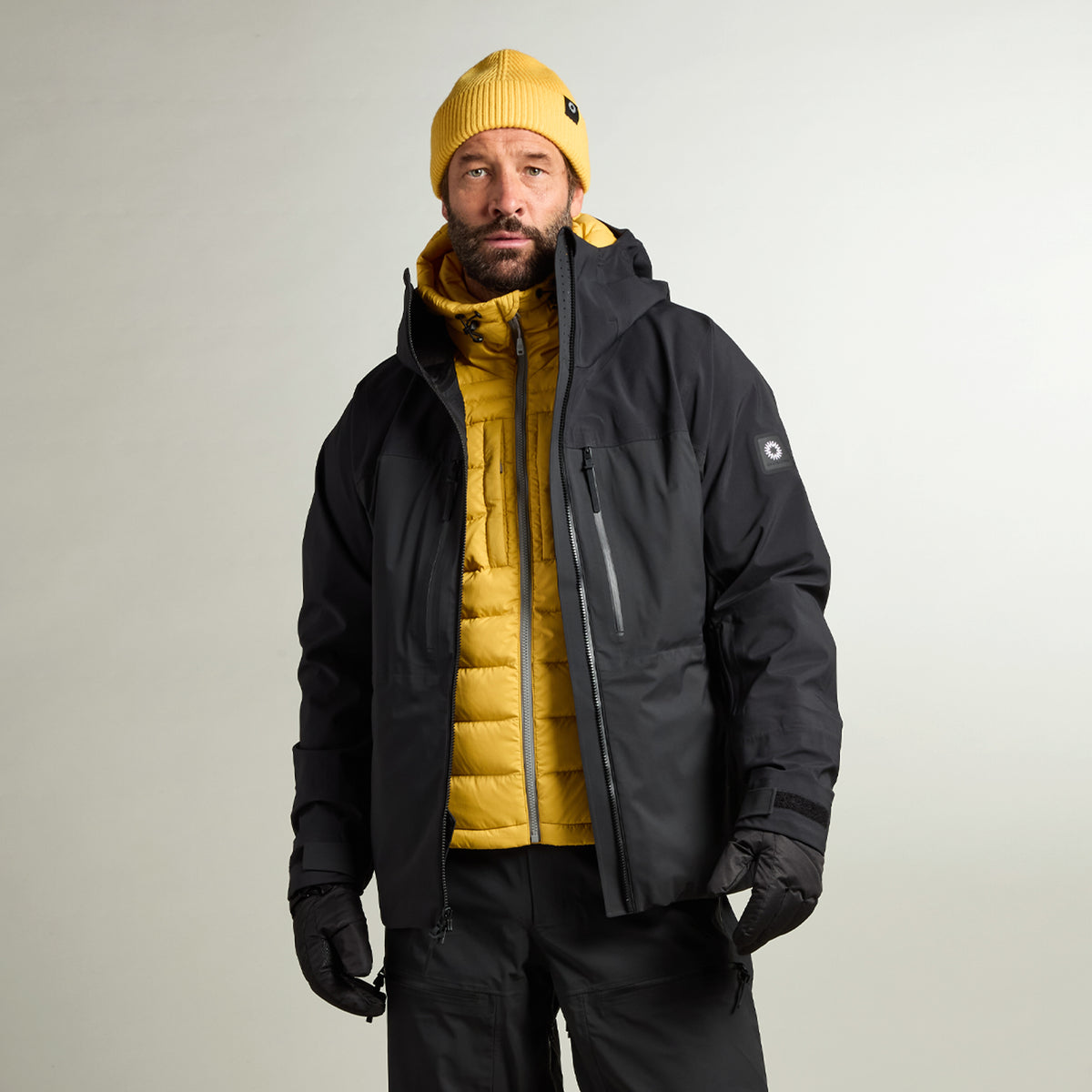 files/SHACKLETON-FORTUNASKIJACKET-BLACK-RELAXED-1-SM-2000X2000-CROP.jpg